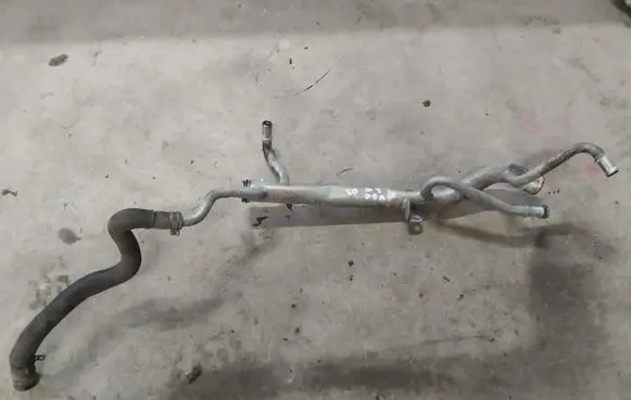 Volvo V60 Engine coolant pipe/hose
