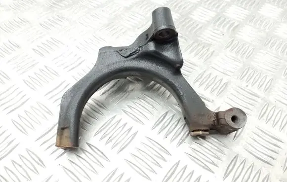 Volkswagen PASSAT B8 EGR valve cooler bracket 04L425