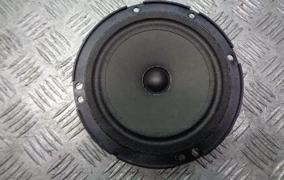 Nissan Micra Subwoofer speaker