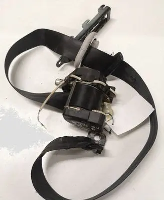 Volkswagen Bora Front seatbelt 33014051 42326A 1J4857706