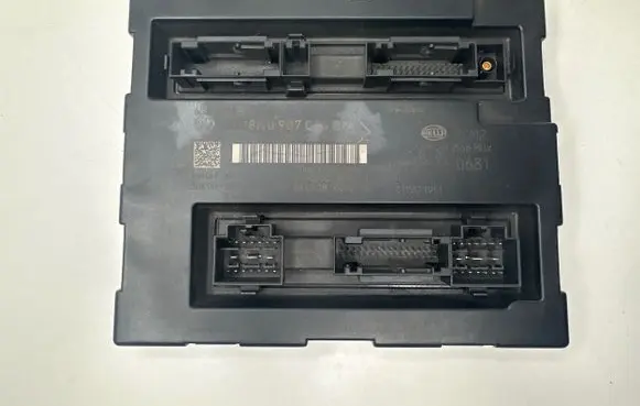 Audi A4 S4 B8 8K Comfort/convenience module 8K0907064N 00002001