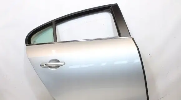 Renault Fluence Rear door