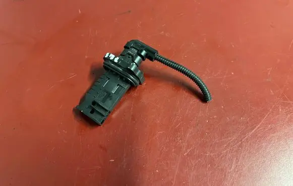 BMW X1 F48 F49 Mass air flow meter 7602038