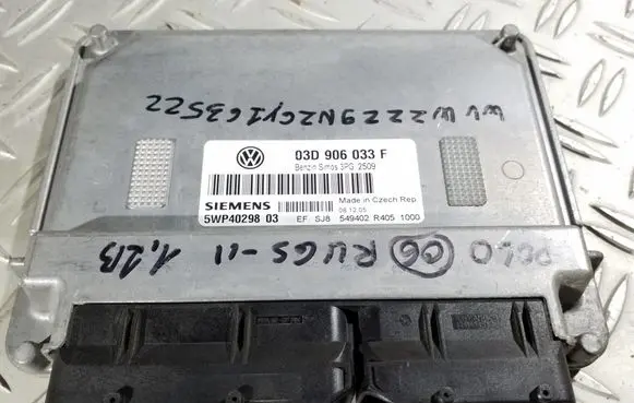 Volkswagen Polo IV 9N3 Engine control unit/module 03D906033F 5WP4029803 5494002R4051000