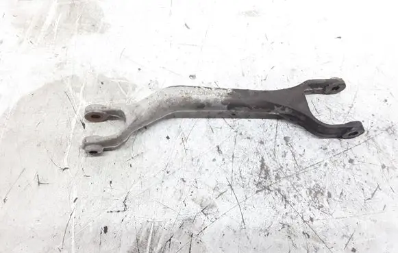 Rear control arm