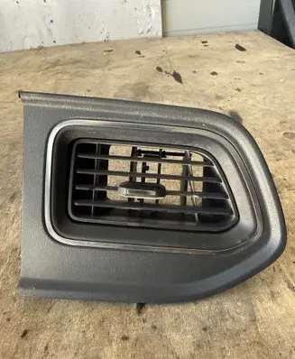 Renault Master III Dashboard air vent grill cover trim 687505442R 687501519R