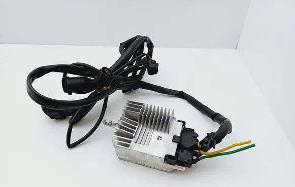 Audi A4 S4 B6 8E 8H Coolant fan relay 8E0959501F