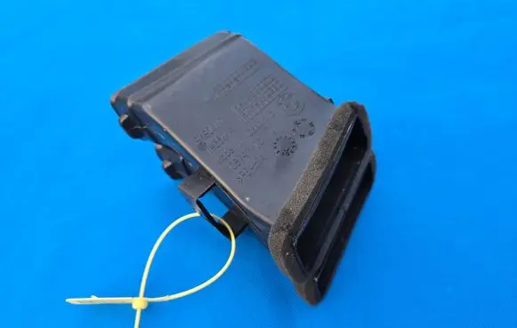 BMW iX Cabin air duct channel 9490601