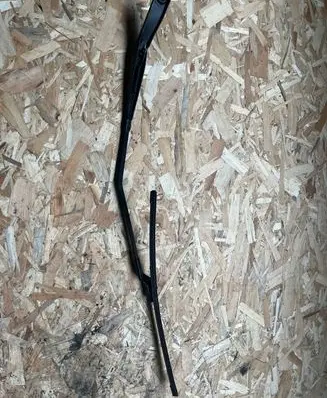 Volvo V40 Windshield/front glass wiper blade 31276060