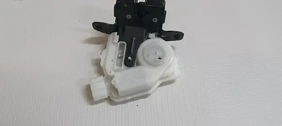 Toyota Auris E180 Tailgate/trunk/boot lock/catch/latch