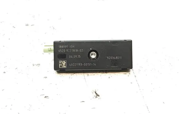 BMW 2 F22 F23 Aerial antenna amplifier 9277818 40221193