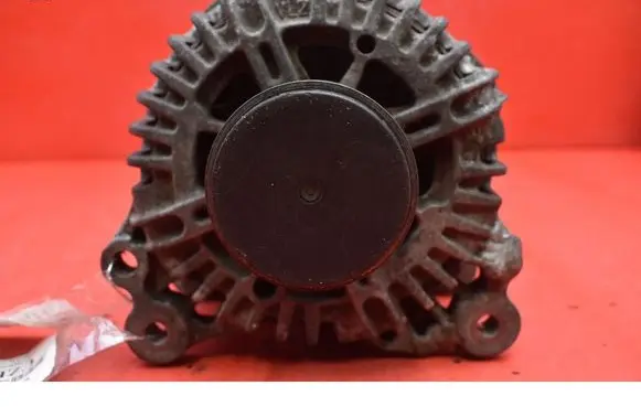 Skoda Octavia Mk2 (1Z) Generator/alternator 06F903023C
