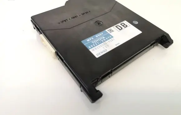Toyota Yaris Other control units/modules 892210D470 MB2380009281