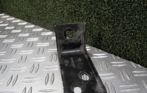 Radiator support slam panel bracket