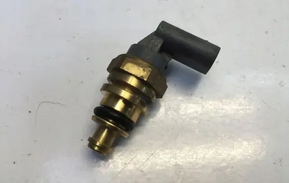 Coolant temperature sensor