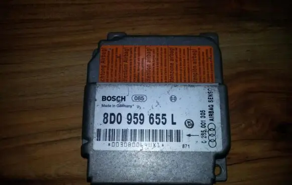 Audi A4 S4 B5 8D Airbag control unit/module 8D0959655L 0285001305