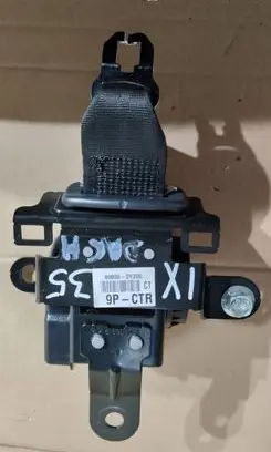 Hyundai ix35 Seat belt trim 2Y200