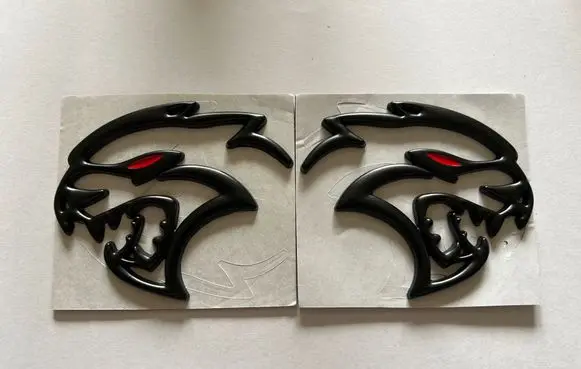 Dodge Challenger Fender model badge letters