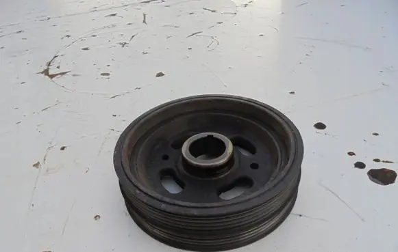 Suzuki Grand Vitara II Crankshaft pulley KOOPASOWE