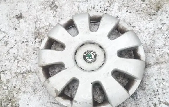 Skoda Octavia Mk2 (1Z) R15 wheel hub/cap/trim 1z0601147