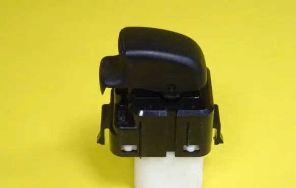 Mitsubishi Space Wagon Electric window control switch