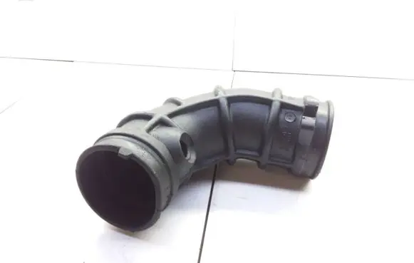 Opel Vectra B Air intake hose/pipe 90572051