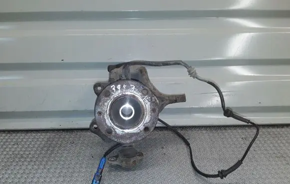 Front wheel hub spindle knuckle