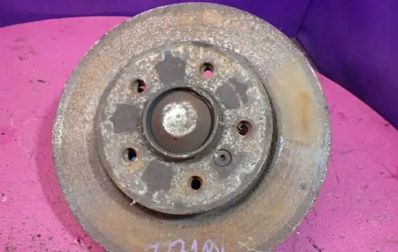 BMW 3 E46 Front wheel hub spindle knuckle 