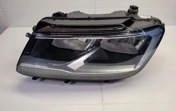 Volkswagen Tiguan Headlight/headlamp 5NB941005B