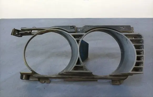 BMW 5 E34 Front grill 8148311