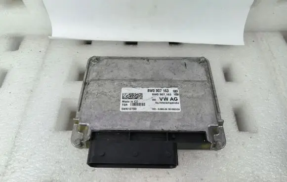 Audi A4 S4 B9 8W Transfer box differential control unit 8W0907163 8W0907163A