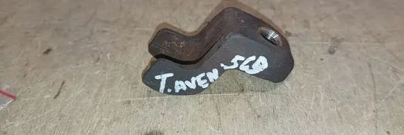 Toyota Avensis T250 Fuel Injector clamp holder DENSO