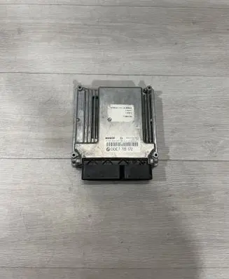 BMW 3 E46 Engine control unit/module 7789572 7789779 0281010565
