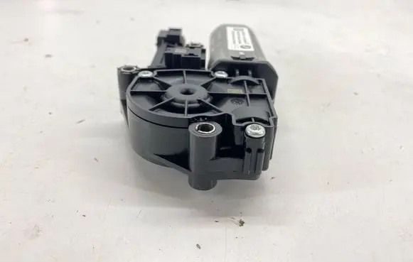 BMW 2 F44 Sunroof motor/actuator 8495205 67618495205 928736511