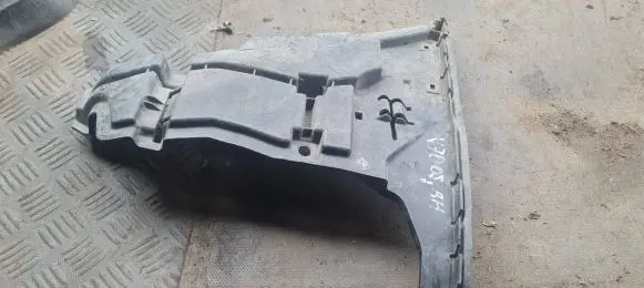 Volvo V70 Front bumper mounting bracket 08693182