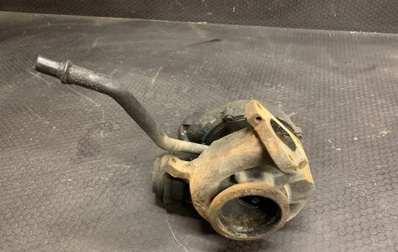 Mercedes-Benz ML W163 Turbo A6120960299 DA701262F 7098371