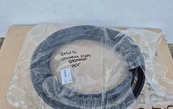 BMW i4 Trunk rubber seal (body) 5176535907