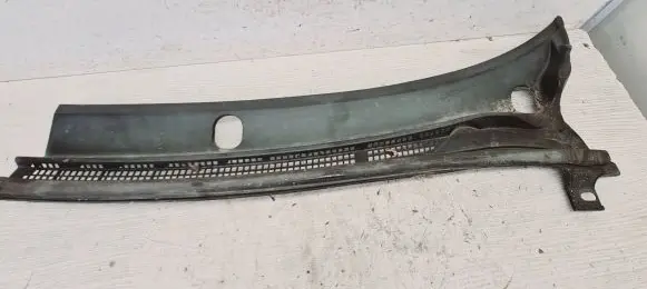 Mazda 2 Wiper trim 6M51A01417B