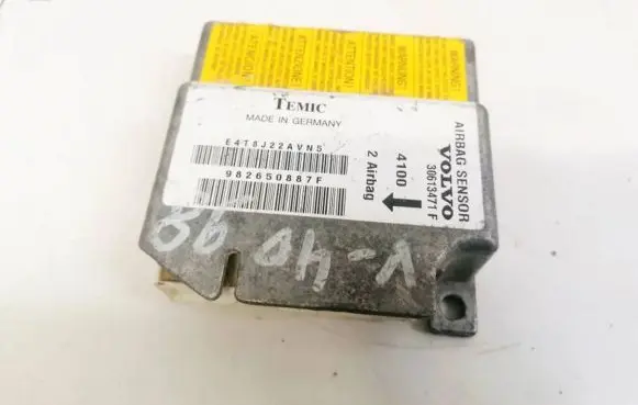 Volvo S40, V40 Airbag control unit/module 30613471f