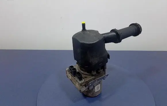 Citroen DS5 Power steering pump 9676556180