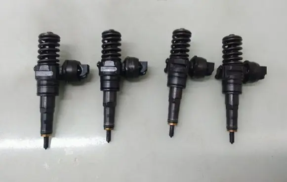 Volkswagen Sharan Fuel injectors set 0414720038