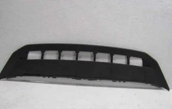 Volkswagen Touareg III Front bumper 760807061H