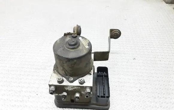 Volvo S40 ABS Pump 30647857A