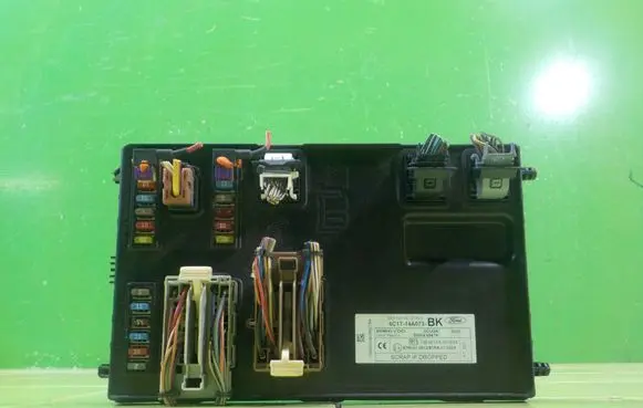 Ford Transit Fuse box set 6C1T14A073BK BEZPIECZNIKOW
