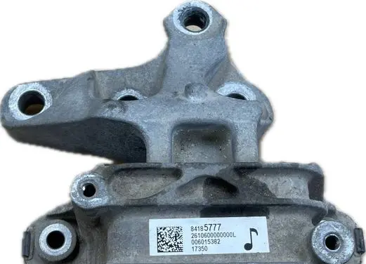 Buick Enclave II Gearbox mounting bracket 84185777