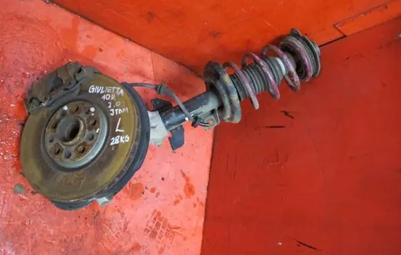 Alfa Romeo Giulietta Front wheel hub spindle knuckle 50514553