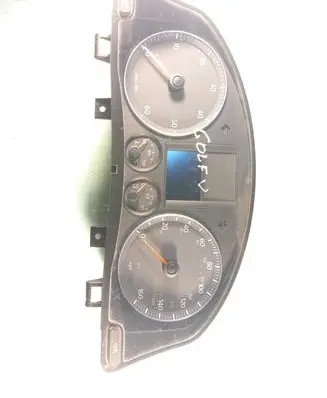 Volkswagen Golf V Speedometer (instrument cluster) 1K0920963B