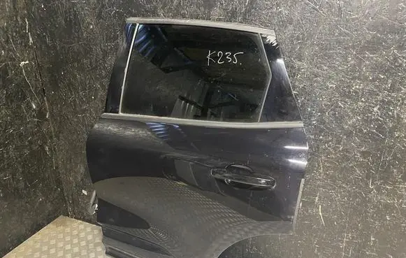 Ford Kuga III Rear door