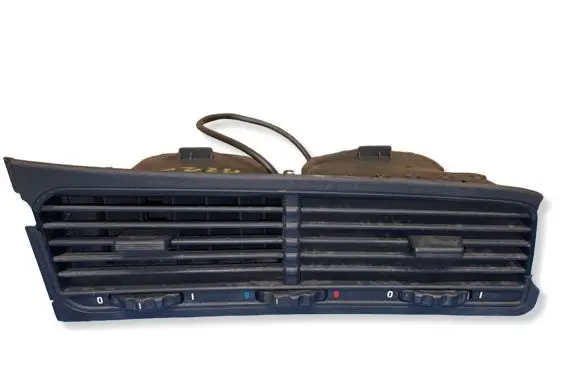 BMW 8 E31 Dash center air vent grill 1383084