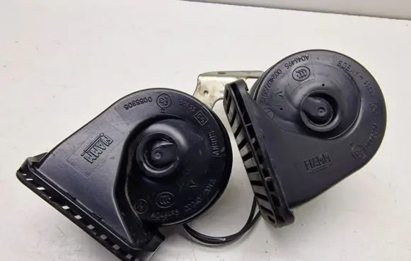 Ford C-MAX II Horn signal 00240712012 A043425 0055306